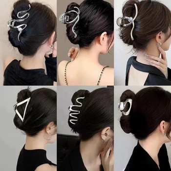 UXSL Moda Hollow Üçgen Çiçekler Metal Saç Pençe Basit Geometri Firkete Bayan Saç Tutucu saç tokası Bayan Zarif Headdress