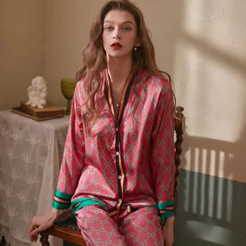 2023 Bahar Yeni Stil Uzun Kollu Kadın Pijama Seti Buz İpek Baskılı Moda V Yaka Pijama