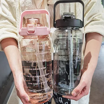 2 Litre Spor Su Şişesi Saman ile Erkekler Kadınlar Spor Su Şişesi Açık Soğuk Su Şişeleri İle Zaman İşaretleyici Drinkware Yeni