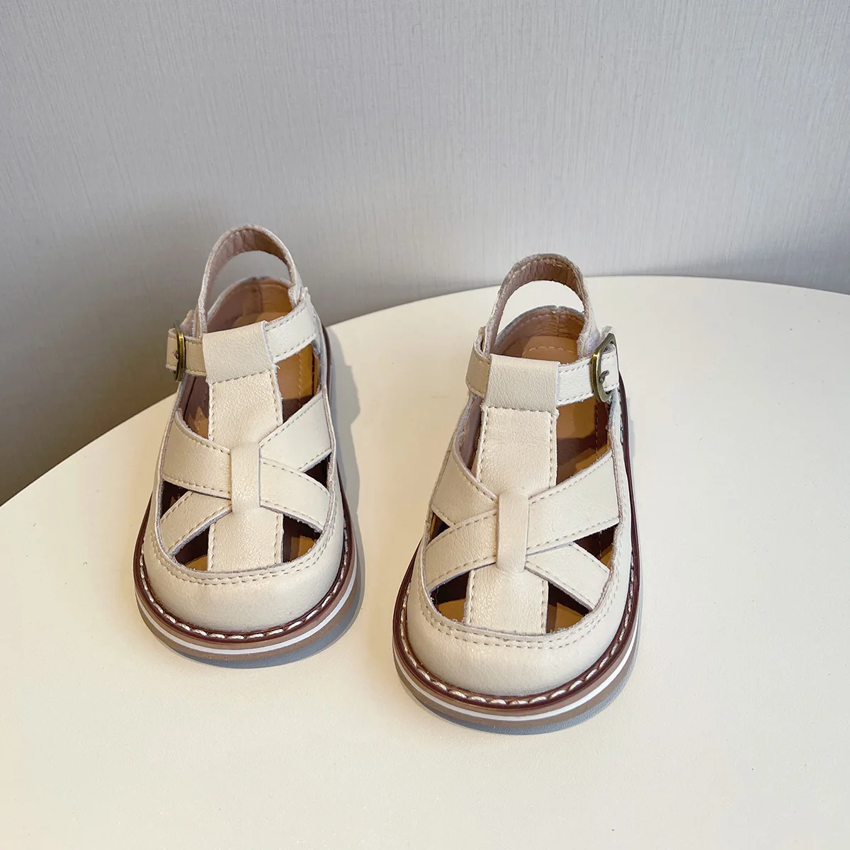 Çocuk Kız Sandalet Deri İçi Boş Ayakkabı Yaz Moda Örgülü Çocuk Ayakkabı Yumuşak taban kaymaz Bebek Sandalet 1-7 Yıl