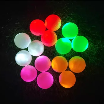 LED parlayan Golf topları İyi esneklik Golf Flaş topu