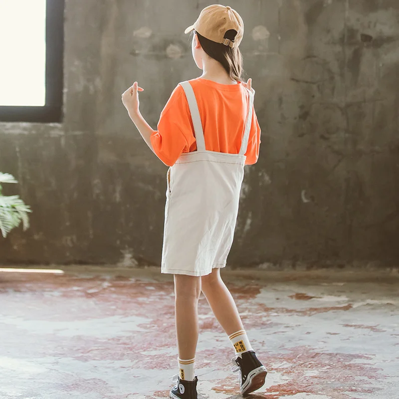 2022 etek Kızların yeni Kore versiyonu yaz orta takım elbise ve büyük çocuk askı iki parçalı set moda