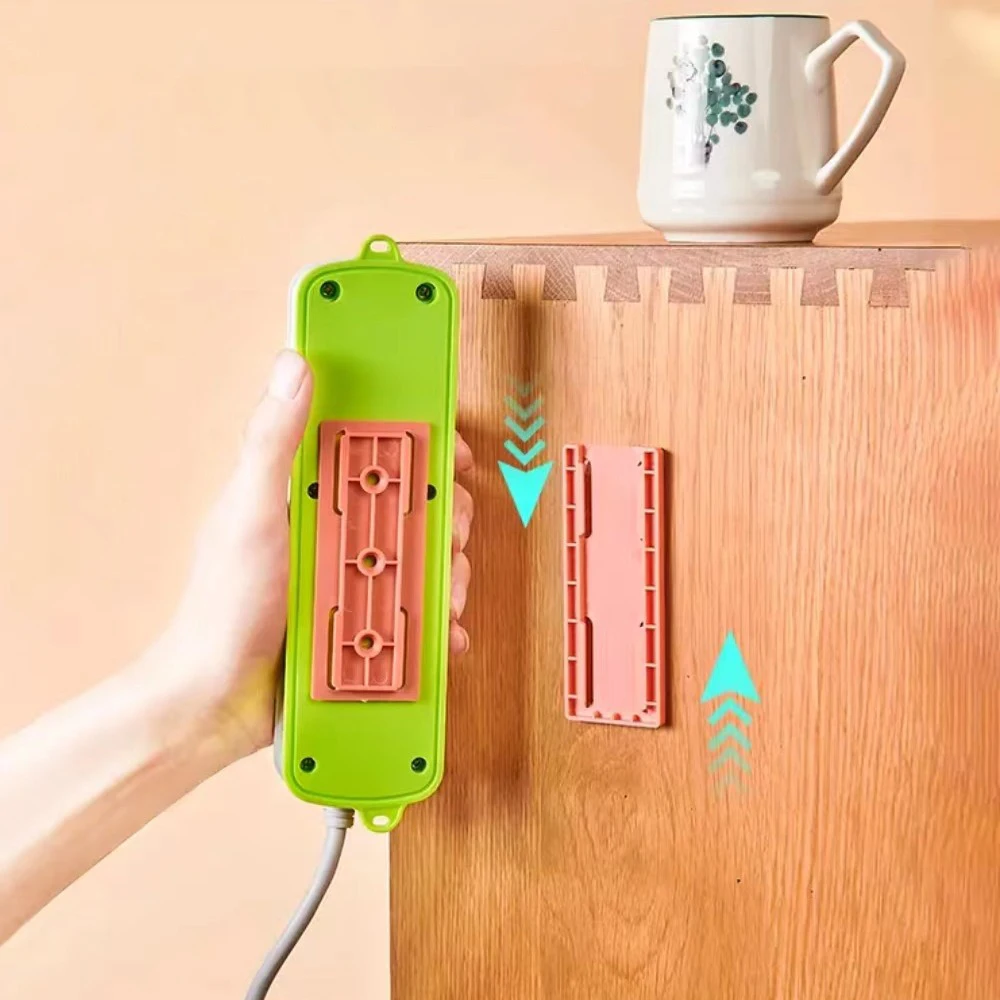 Soket Tutucu Fiş Sabitleyici Duvara Monte güç şeridi Tutucular Sticker Punch - Ücretsiz Kendinden Yapışkanlı Masaüstü Soket Sabitleyici kablo düzenleyici