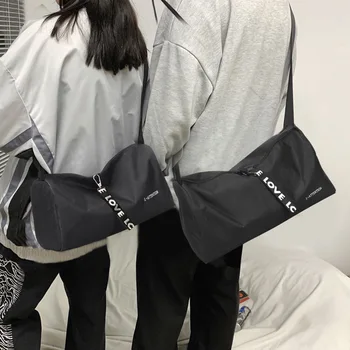 Siyah Spor spor çanta Erkekler Kadınlar için Moda silindir seyahat çantası Su Geçirmez Yoga Egzersiz çantası Büyük Kapasiteli Gecelik Günlük Çanta